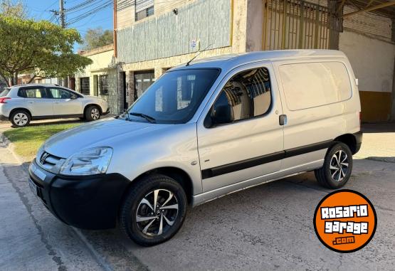 Utilitarios - Peugeot Partner HDI 2017 Diesel 163000Km - En Venta