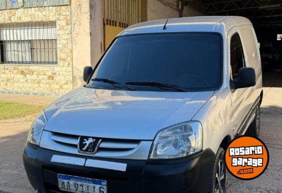 Utilitarios - Peugeot Partner HDI 2017 Diesel 163000Km - En Venta