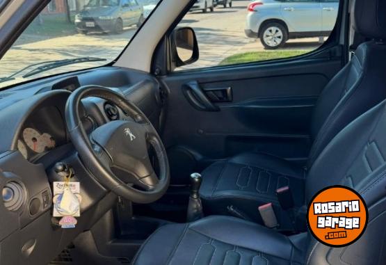 Utilitarios - Peugeot Partner HDI 2017 Diesel 163000Km - En Venta