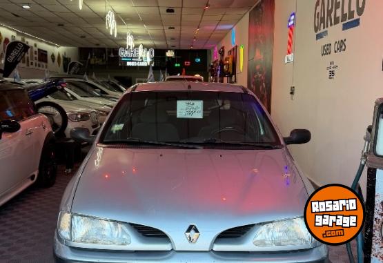 Autos - Renault Megane 1.6 16v 1998 Nafta 160000Km - En Venta