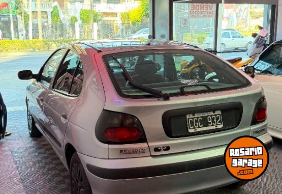 Autos - Renault Megane 1.6 16v 1998 Nafta 160000Km - En Venta