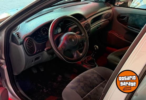 Autos - Renault Megane 1.6 16v 1998 Nafta 160000Km - En Venta