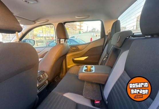 Camionetas - Nissan Frontier 4x2 DC 2023 Diesel 75000Km - En Venta