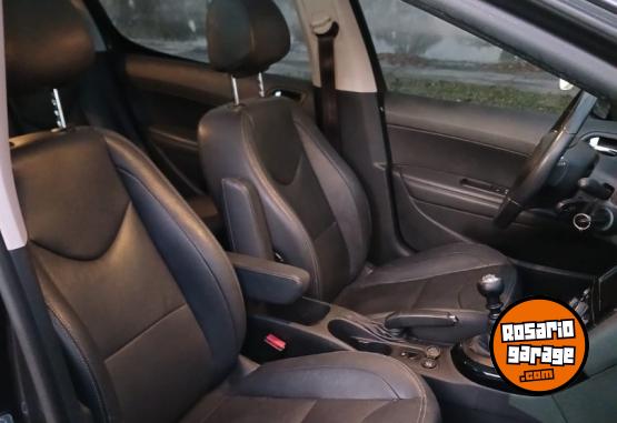 Autos - Peugeot 308 Feline 2016 Diesel 146000Km - En Venta