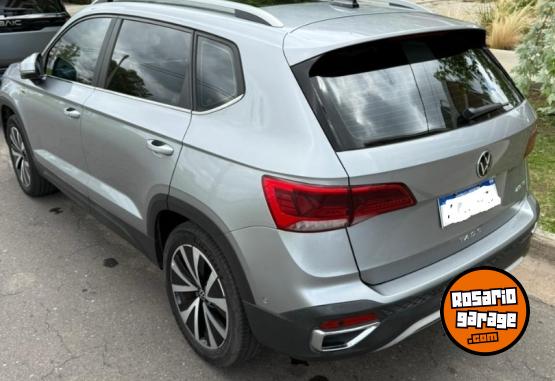 Autos - Volkswagen Taos Highline 2023 Nafta 36000Km - En Venta