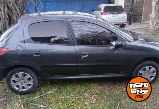 Autos - Peugeot 206 2011 Nafta 177500Km - En Venta