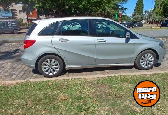 Autos - Mercedes Benz B200 MT 2014 Nafta 110000Km - En Venta