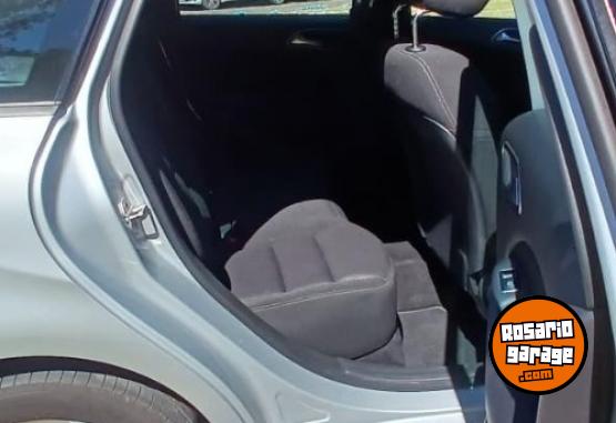 Autos - Mercedes Benz B200 MT 2014 Nafta 110000Km - En Venta