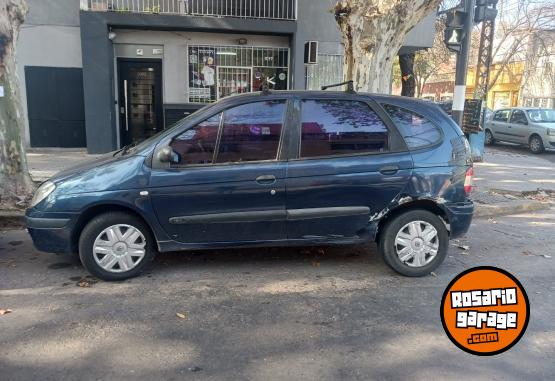 Autos - Renault Scenic 2004 Nafta 210000Km - En Venta