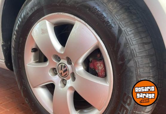 Autos - Volkswagen BORA 2.0 2010 Nafta 200250Km - En Venta
