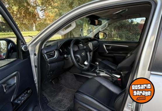 Camionetas - Toyota SW4 SRX 3.0 TDI 2021 Diesel 105000Km - En Venta