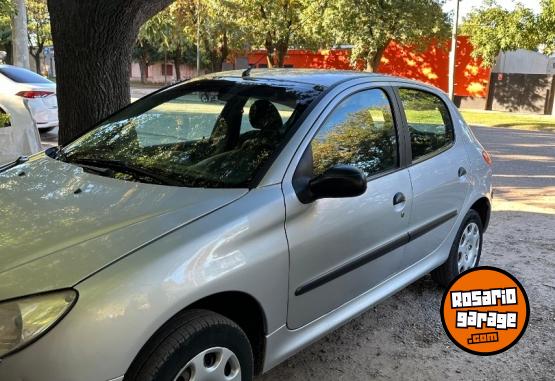 Autos - Peugeot 206 2011 Nafta 108000Km - En Venta
