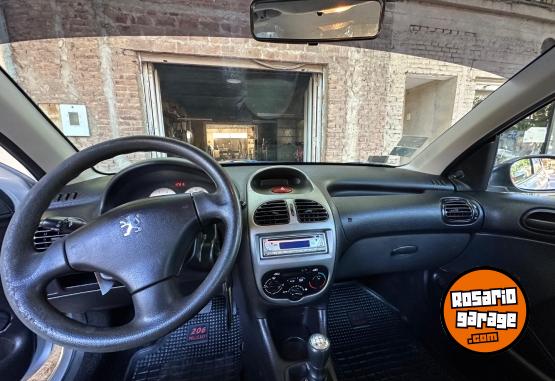Autos - Peugeot 206 2011 Nafta 108000Km - En Venta