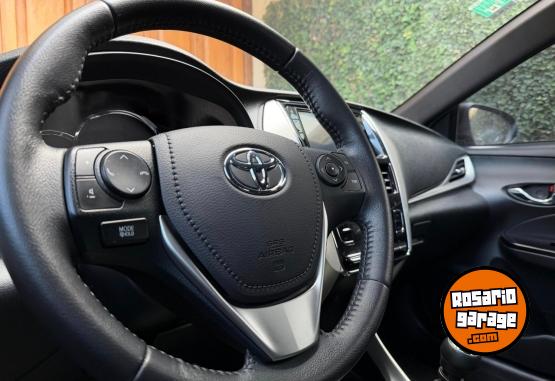 Autos - Toyota Yaris 2021 Nafta 90000Km - En Venta