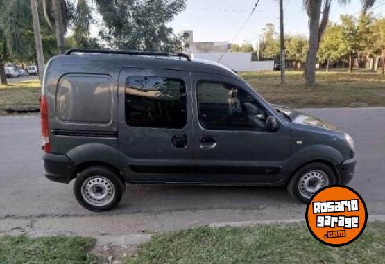 Utilitarios - Renault 1.6 confort 5 asientos 2014 Nafta 140000Km - En Venta