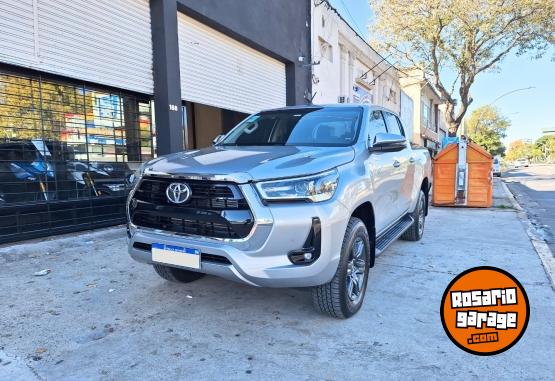 Camionetas - Toyota Hilux SRV 4X4 2022 Diesel 14800Km - En Venta