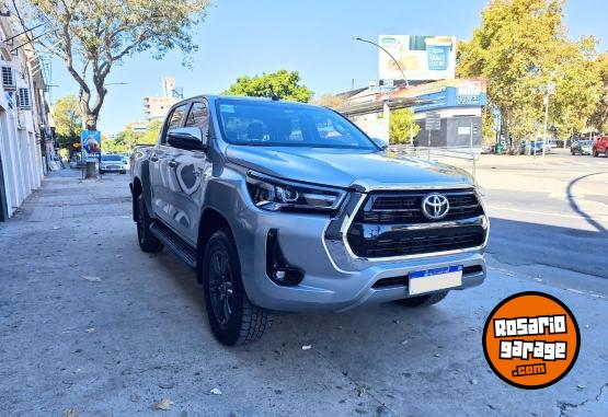 Camionetas - Toyota Hilux SRV 4X4 2022 Diesel 14800Km - En Venta