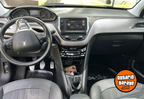 Autos - Peugeot 208 2017 Nafta 96000Km - En Venta