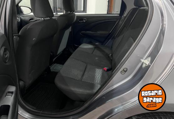 Autos - Toyota Etios xs 2016 Nafta 114690Km - En Venta