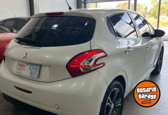Autos - Peugeot 208 2014 Nafta 111Km - En Venta