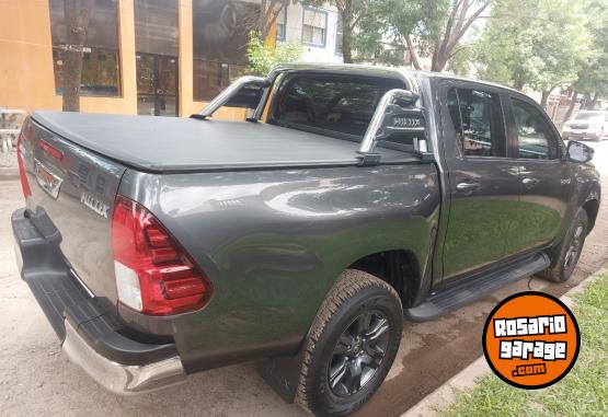 Camionetas - Toyota Hilux SR 4x2 2022 Diesel 40000Km - En Venta
