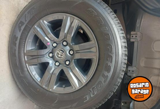 Camionetas - Toyota Hilux SR 4x2 2022 Diesel 40000Km - En Venta