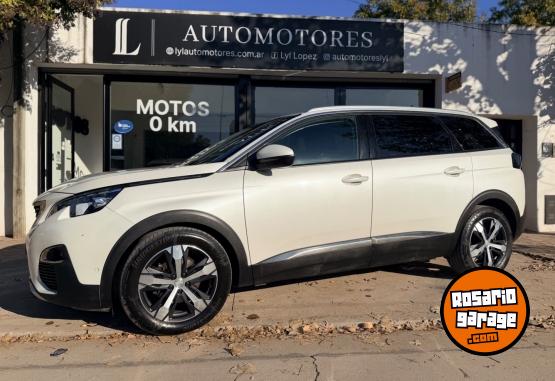 Camionetas - Peugeot 5008 Allure plus 7 Asient 2017 Nafta 180000Km - En Venta