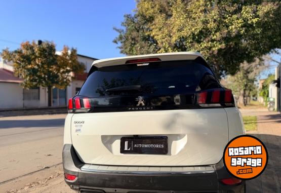 Camionetas - Peugeot 5008 Allure plus 7 Asient 2017 Nafta 180000Km - En Venta