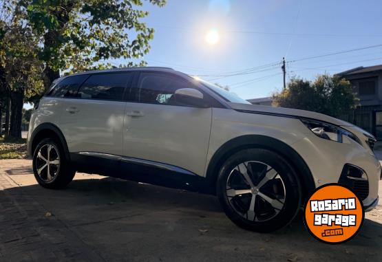 Camionetas - Peugeot 5008 Allure plus 7 Asient 2017 Nafta 180000Km - En Venta