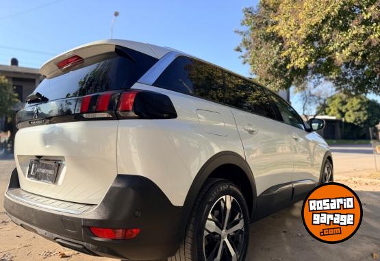 Camionetas - Peugeot 5008 Allure plus 7 Asient 2017 Nafta 180000Km - En Venta