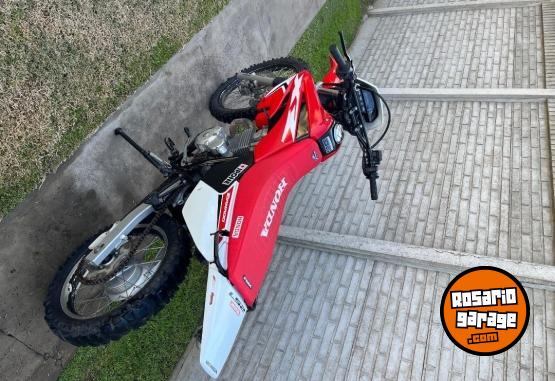 Motos - Honda xr 250 tornado 2016 Nafta 33700Km - En Venta