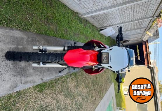Motos - Honda xr 250 tornado 2016 Nafta 33700Km - En Venta