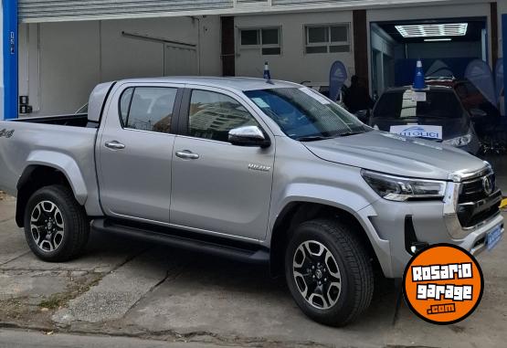 Camionetas - Toyota Hilux SRX 4X4 AT 2026 Diesel 0Km - En Venta