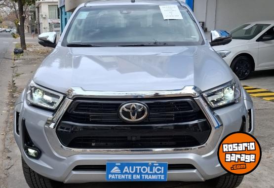 Camionetas - Toyota Hilux SRX 4X4 AT 2026 Diesel 0Km - En Venta