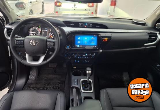 Camionetas - Toyota Hilux SRX 4X4 AT 2026 Diesel 0Km - En Venta