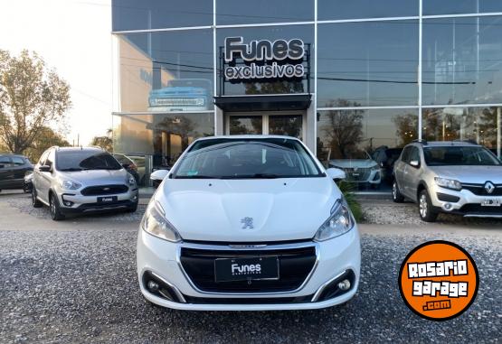 Autos - Peugeot 208 2017 Nafta 101000Km - En Venta