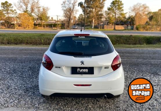 Autos - Peugeot 208 2017 Nafta 101000Km - En Venta