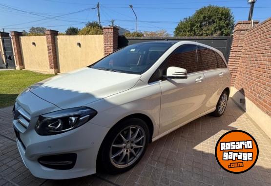 Autos - Mercedes Benz Clase B 2017 Nafta 92000Km - En Venta