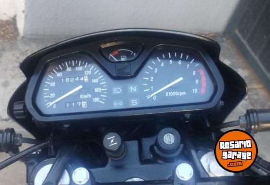 Motos - Honda Nx4 Falcón 2013 Nafta 18500Km - En Venta
