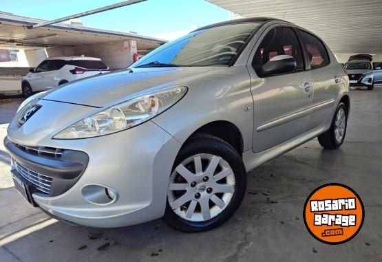 Autos - Peugeot 207 2010 Nafta 142500Km - En Venta