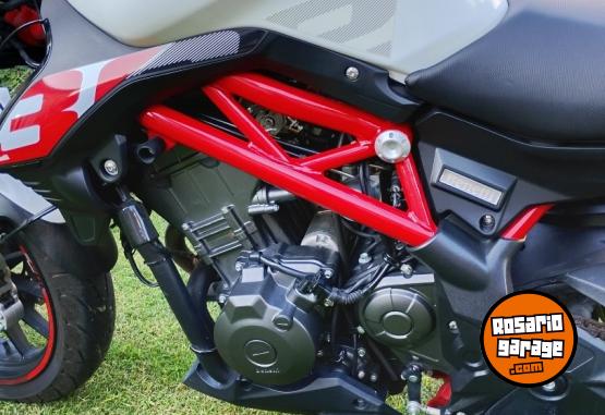 Motos - Benelli 302s 2023 Nafta 6000Km - En Venta