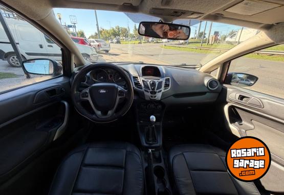 Autos - Ford Fiesta Kinetic 2011 Nafta 150000Km - En Venta