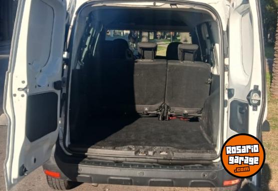 Utilitarios - Renault Kangoo Express Confort 2020 Nafta 139000Km - En Venta