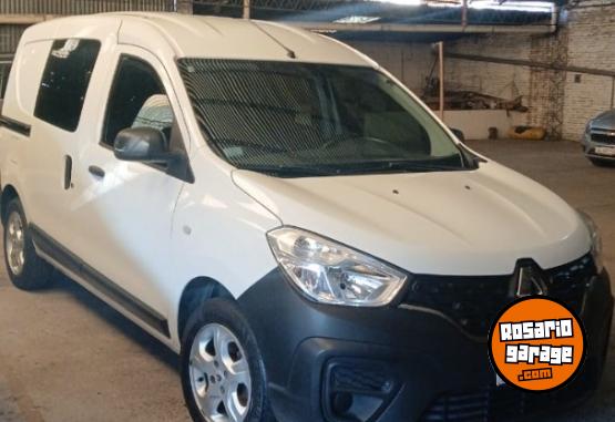 Utilitarios - Renault Kangoo Express Confort 2020 Nafta 139000Km - En Venta