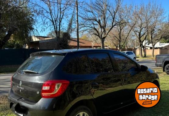 Autos - Renault Sandero Dynamique 2015 Nafta 109000Km - En Venta