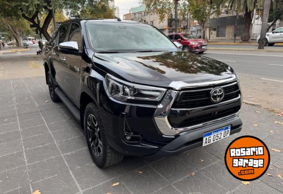 Camionetas - Toyota Hilux 2023 Diesel 50000Km - En Venta