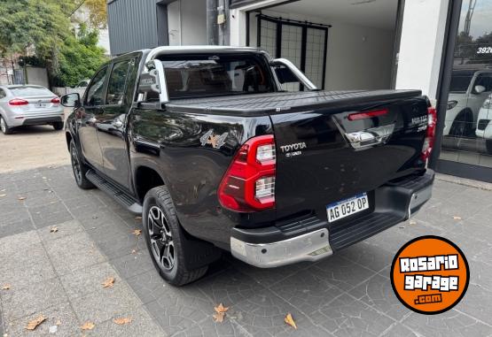 Camionetas - Toyota Hilux 2023 Diesel 50000Km - En Venta