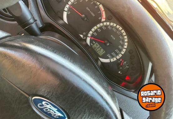 Autos - Ford Focus 1 2009 Nafta 166000Km - En Venta