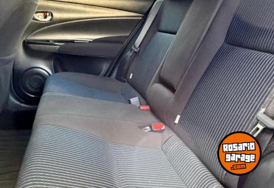 Autos - Toyota Yaris 2021 Nafta 90000Km - En Venta