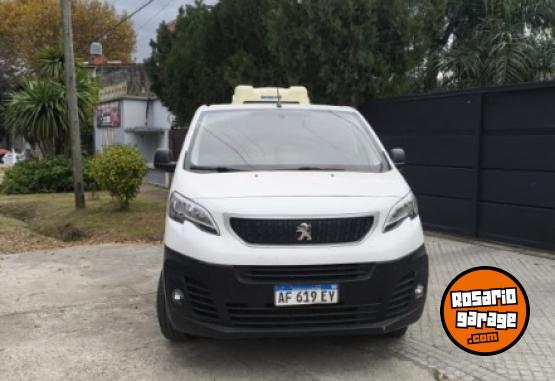 Utilitarios - Peugeot Expert 2022 Diesel 111111Km - En Venta